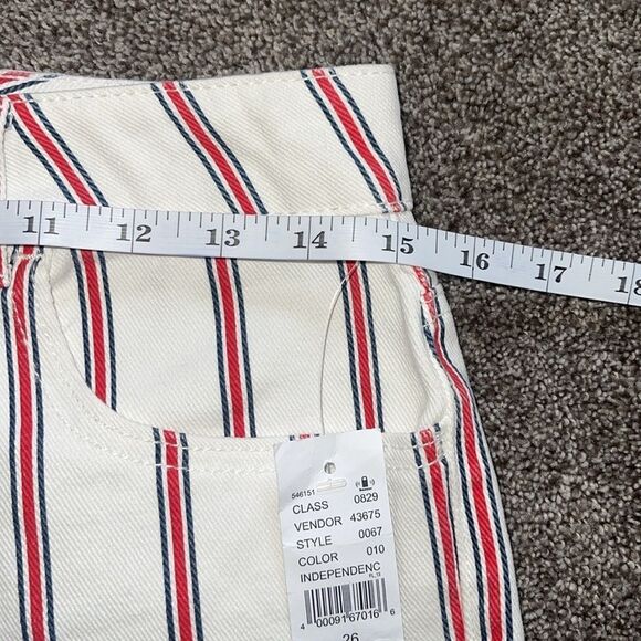 NWT PacSun Los Angeles Shorts Women's 26 White Red Striped Mom Shorts Pockets. - Picture 10 of 12